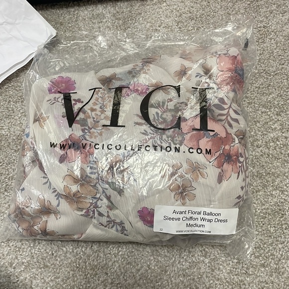 Avant Floral Balloon Sleeve Chiffon Wrap Dress - Picture 9 of 9